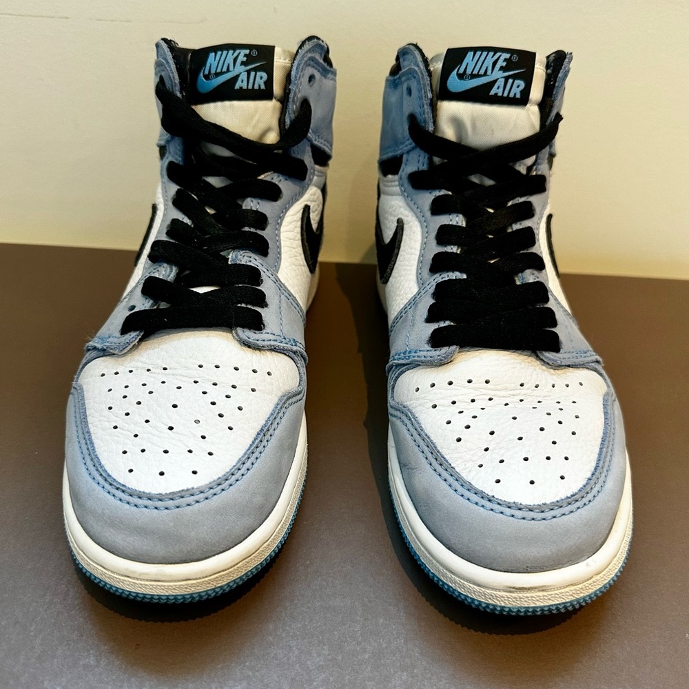 Air Jordan 1 Retro High OG University Blue. Size: 37.5 EU / 5Y US